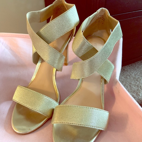 Gold Heels - Picture 1 of 2